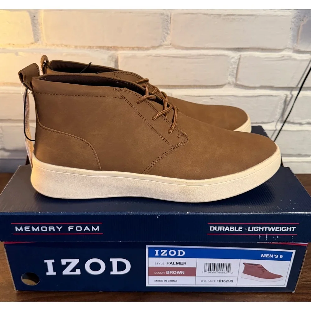 NWT IZOD Palmer Mens Brown Chukka Boots Memory Foam Sneaker Boots 9M Preppy Fall